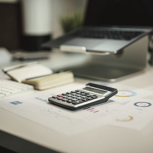 Masada hesap makinesi ve finansal tablolar